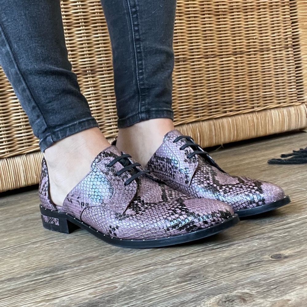 Freda Salvador - Lavender snakeskin oxfords